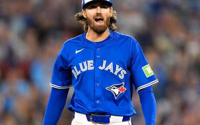 Gausman gets emotional after potentially playing last game with Toronto Blue Jays