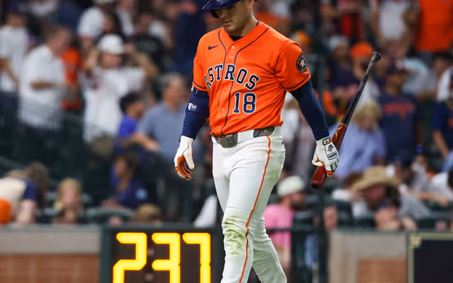 Two recently traded Toronto Blue Jays players struggling with new teams