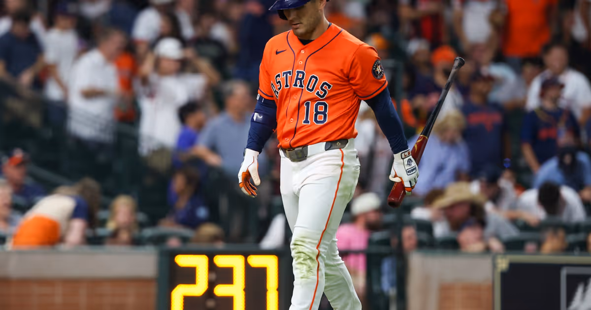 Two recently traded Toronto Blue Jays players struggling with new teams