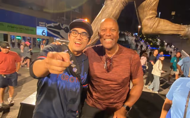 Toronto Blue Jays fans got quite the surprise while visiting Joe Carter's statue