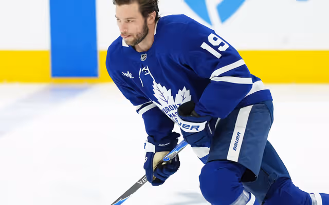 Toronto Maple Leafs player bolts to Europe after disappointing season