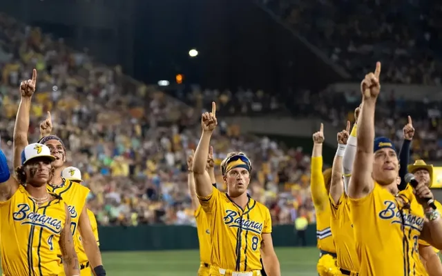 Globetrotting 'Savannah Bananas' bringing their viral baseball circus to Toronto