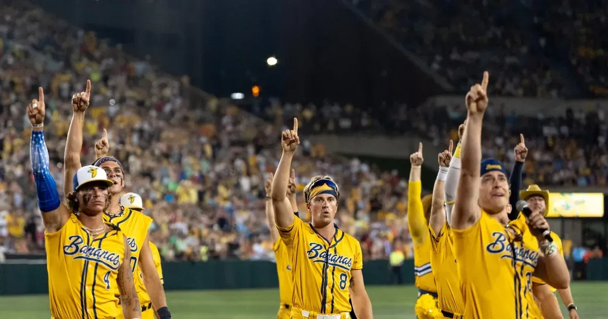Globetrotting 'Savannah Bananas' bringing their viral baseball circus to Toronto