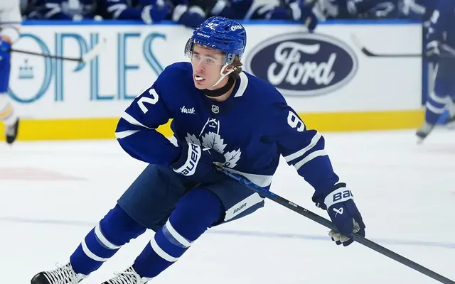 Toronto Maple Leafs coach explains why rookie Gavin McKenna got benched