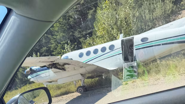 Plane crashes into pickup truck during emergency landing in Prince George, B.C.