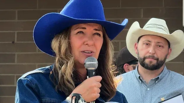 In her riding, United Conservative Party leaders back Danielle Smith