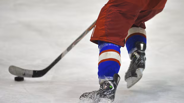 'Ringleader' in Manitoba high school hockey hazing complaint loses suspension appeal