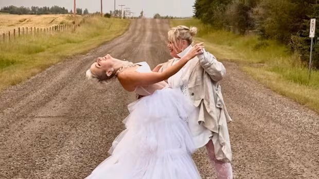 Canadian icon Jann Arden marries Icelandic author Thordis Elva: 'Wife and wife'