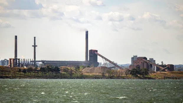 Minister giving Stelco owner 15 days to reverse layoffs before turning to the courts