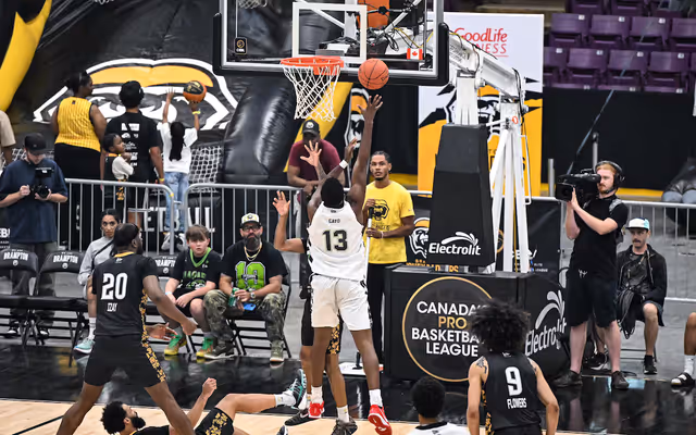 Honey Badgers defeat River Lions for a spot in the CEBL Final