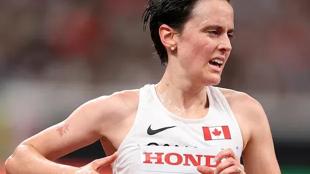 DeBues-Stafford runs to her 8th Canadian record, smashing 37-year-old mark in 10 km road race