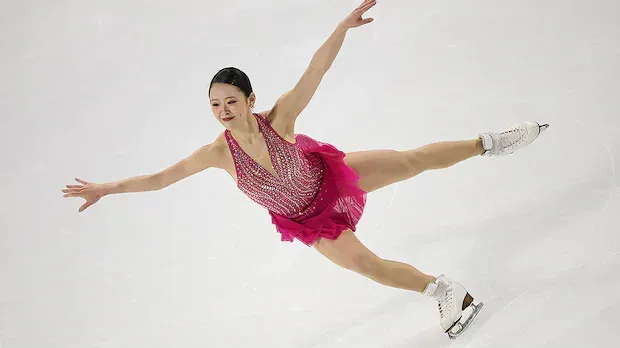 Japan's Yuna Aoki leads women’s event at Grand Prix de France despite shaky combo