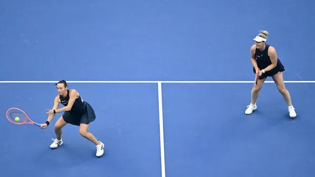 Canadian Dabrowski, Brazil's Stefani advance to Wuhan Open doubles semifinals