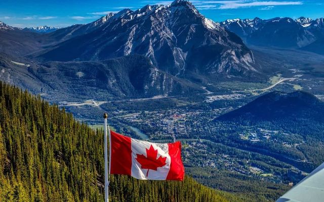 Canada invites 2,000 Canadian Experience Class candidates to pursue permanent residence