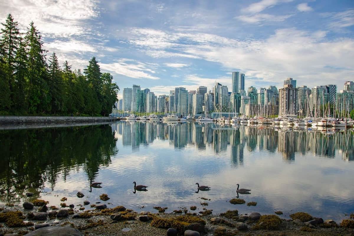 IRCC invites 2,000 Canadian Experience Class candidates to apply for permanent residence