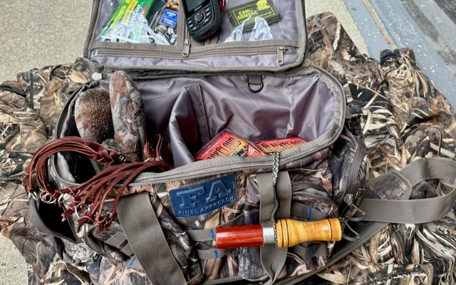 Hunting for waterfowl? Here’s the essential gear that you should always have with you